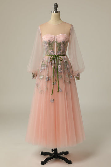 Une ligne Jewel Light Nude Long Prom Robe de bal avec broderie